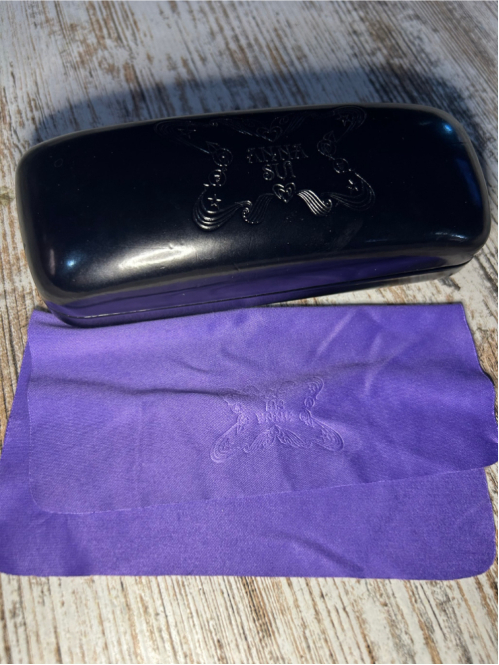 Women's Anna Sui Glasses Case and Cleaning Cloth, One Size, Black and Purple